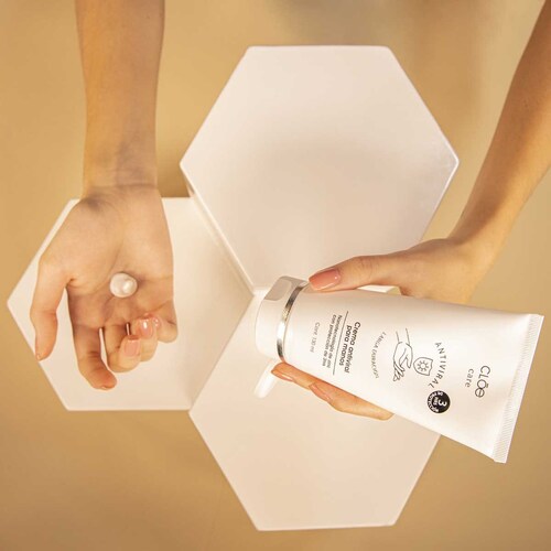 Crema Antiviral Cloe, Protección de 3 Horas 130 Ml
