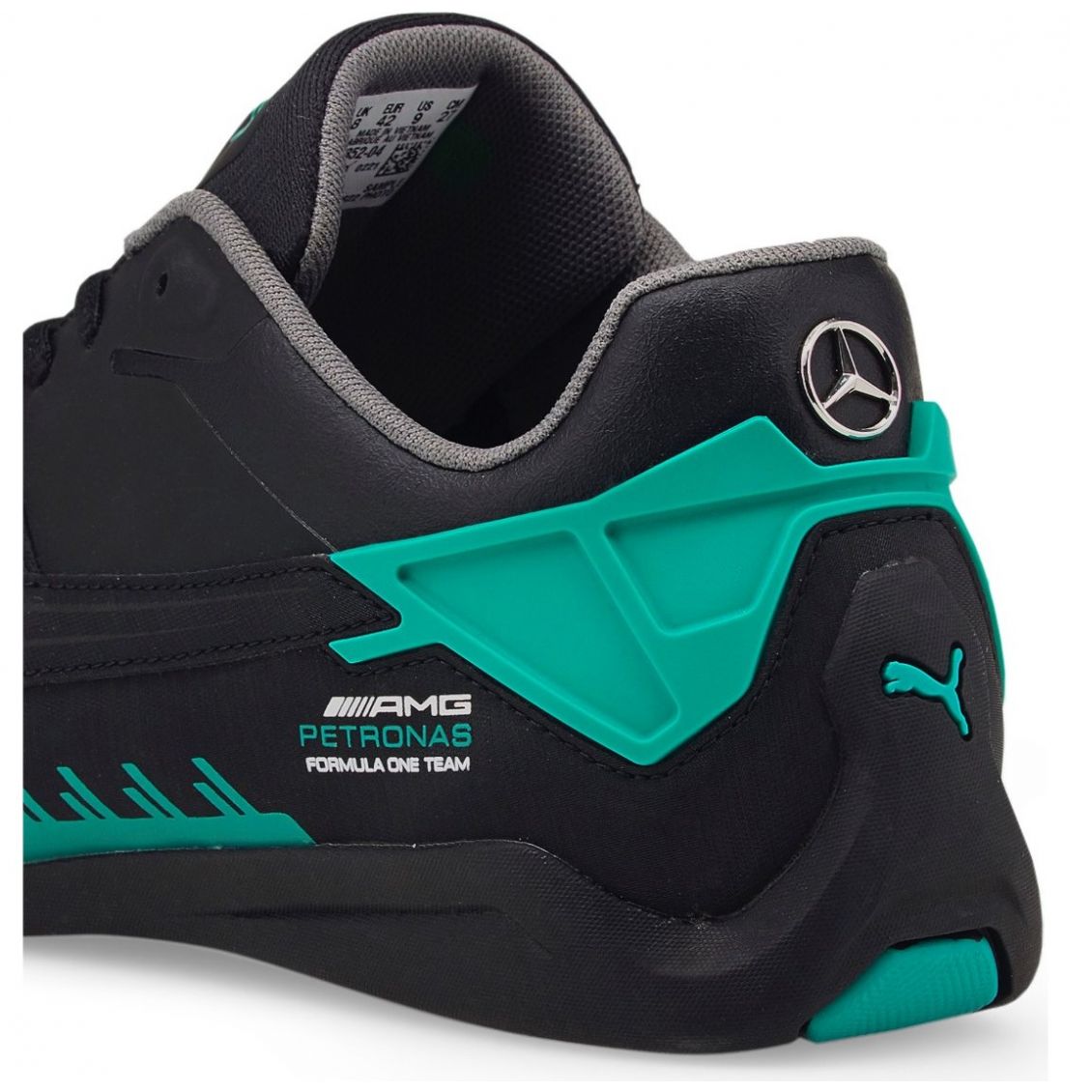 Tenis store amg petronas