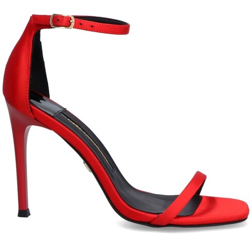 Sandalia Roja con Tacón y Pulsera Diego Torreblanca