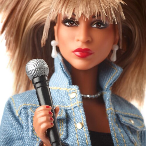 Barbie Signature Muñeca Tina Turner