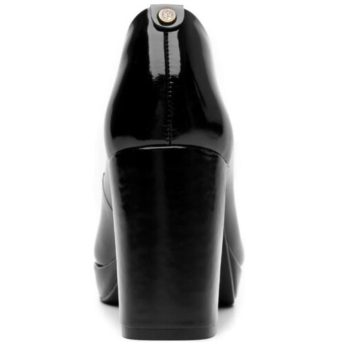 Zapatilla Media Plataforma de Charol Negra Flexi