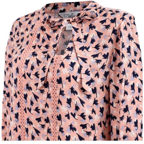 Blusa con Cuello Redondo con Cinta Delirium