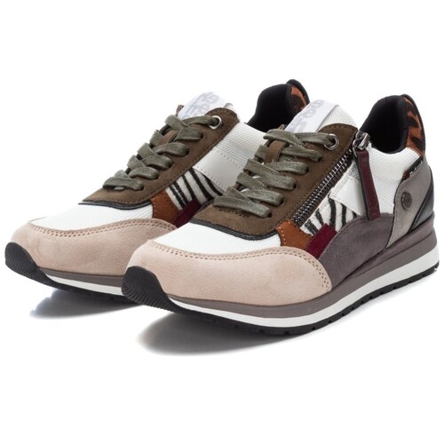 Tenis para Dama Casual con Agujeta en Doble Altura Xti