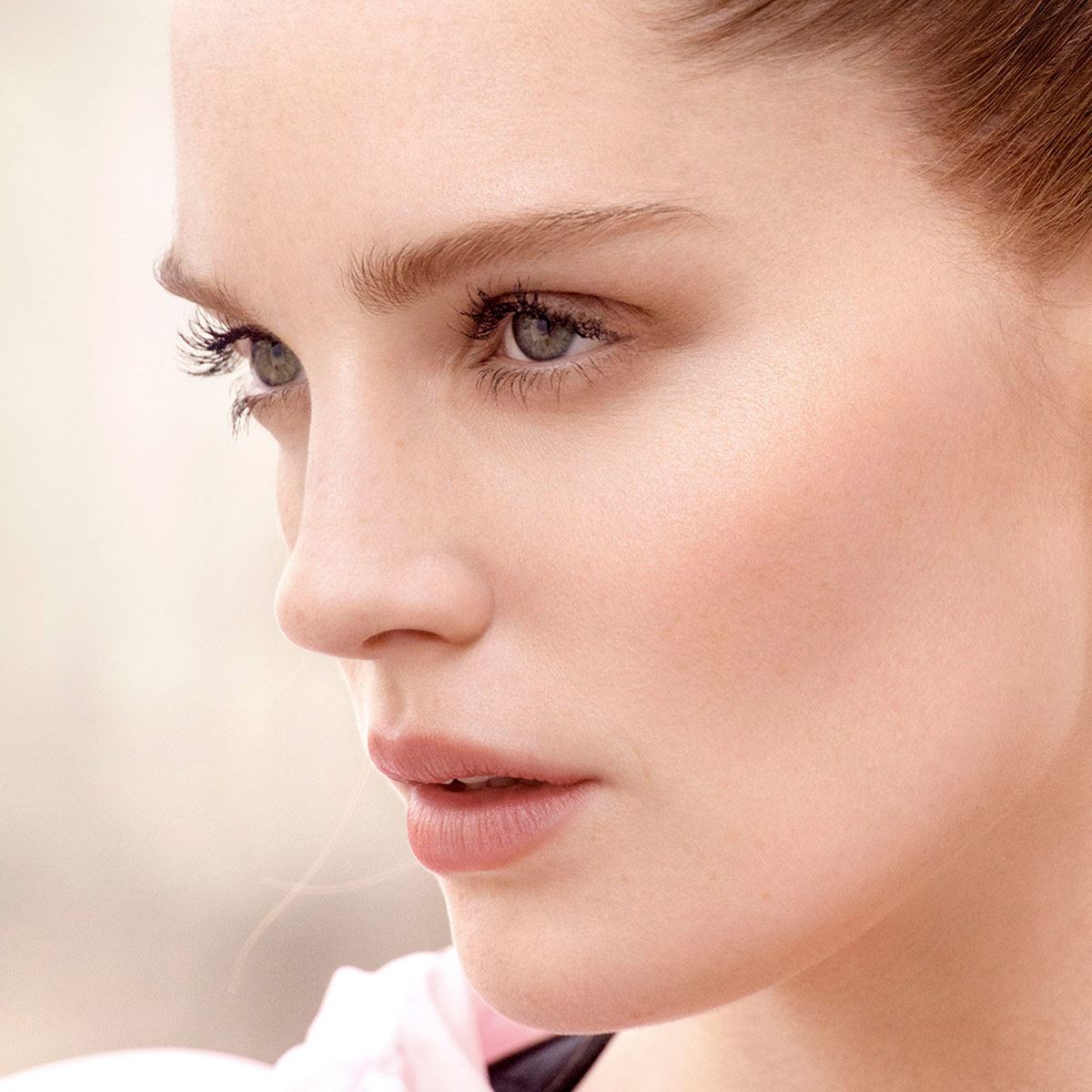 L'Oréal Paris Base De Maquillaje Larga Duración Infallible 24H Tono 250 Sable Eclat image number 13