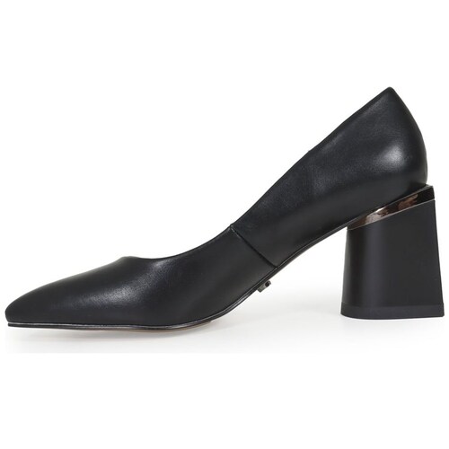 Zapatilla con Tacón Volado Negra Cloe