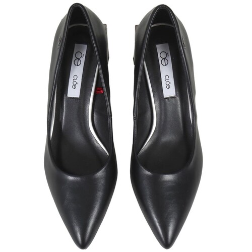 Zapatilla con Tacón Volado Negra Cloe