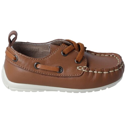 Mocasín para Niño con Agujeta 13-16 Café Karsten