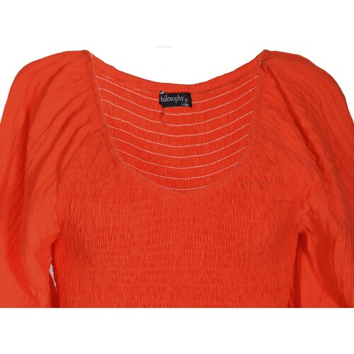 Vestido con detalle de olanes liso