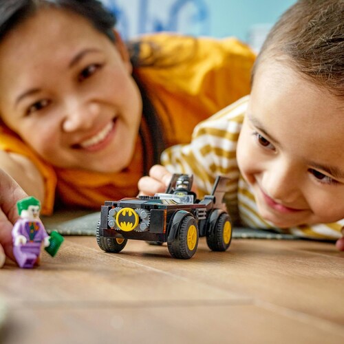 Persecución en el Batmobile™: Batman™ Vs. The Joker™ Lego Super Heroes Dc