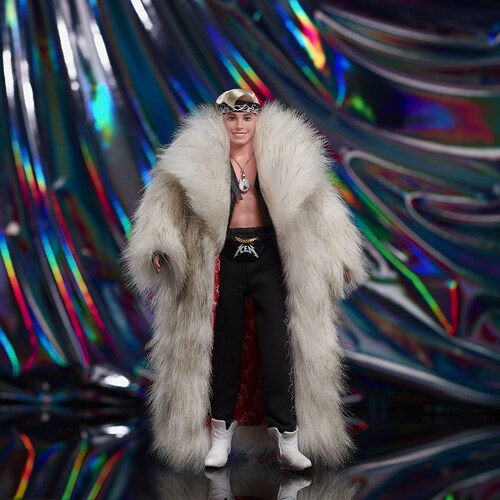 Preventa - Ken Abrigo Blanco, Edición Especial de Barbie la Película Mattel