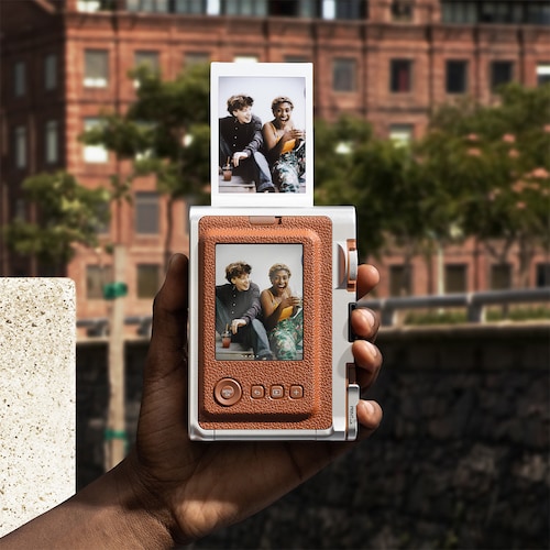 Cámara Fuji Instax Evo Café
