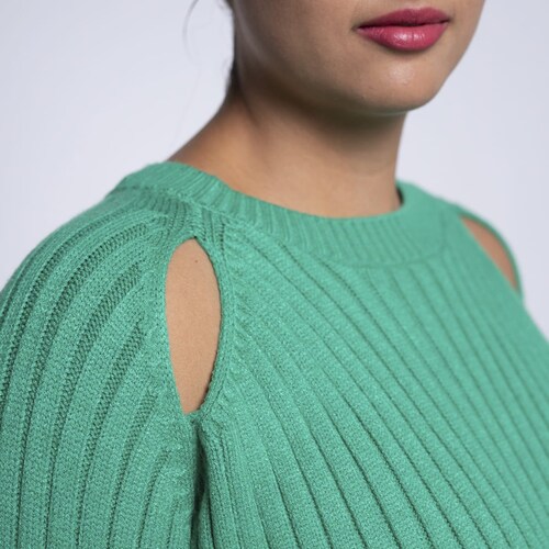 Suéter Cuello Redondo Hombros Descubiertos  Vixara
