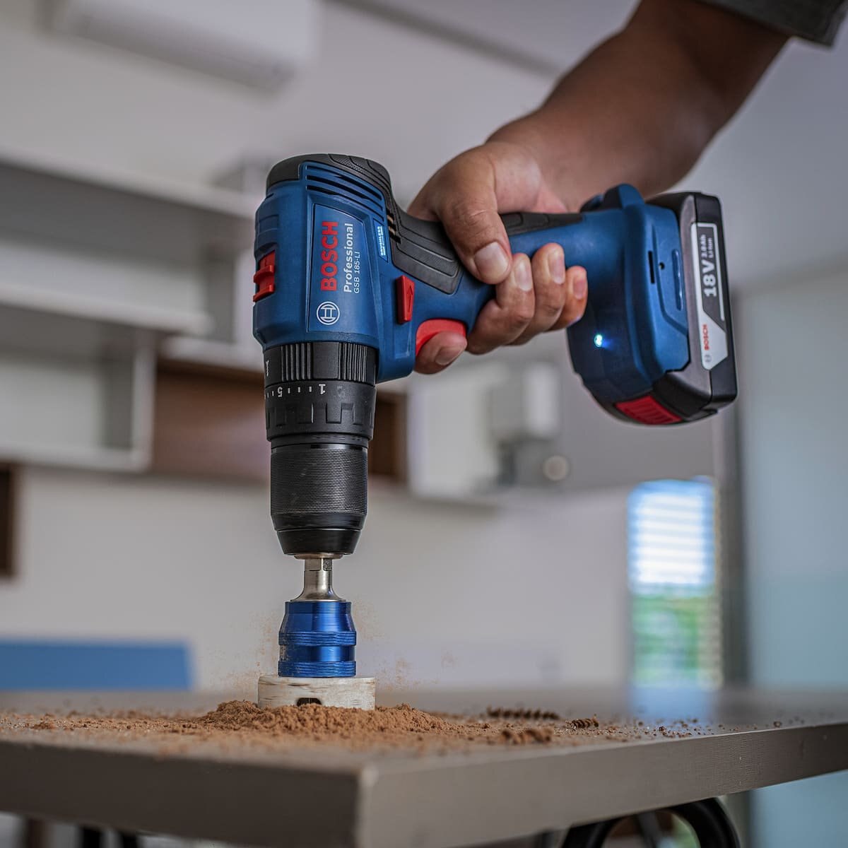 Mesa de herramientas bosch cheap para niños