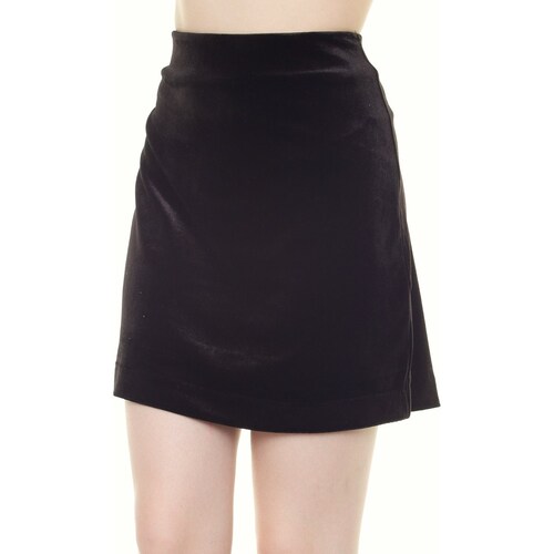 Falda de Terciopelo Corta para Dama Black Tape