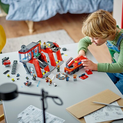 Lego Parque de Bomberos con Camión de Bomberos