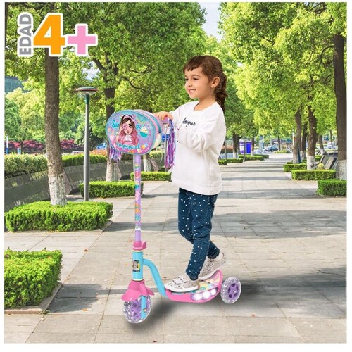 Scooter Mis Pastelitos con Luces en Plataforma