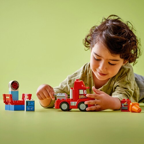 Lego® Mack en las Carreras
