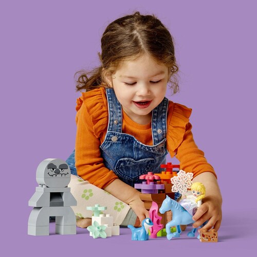Lego® Elsa y Bruni en el Bosque Encantado
