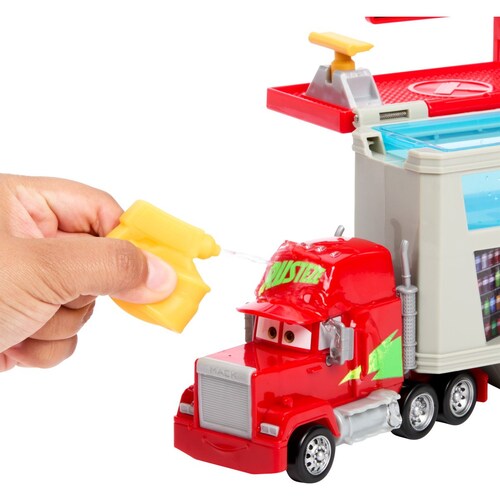 Mack  Cars de Disney y Pixar