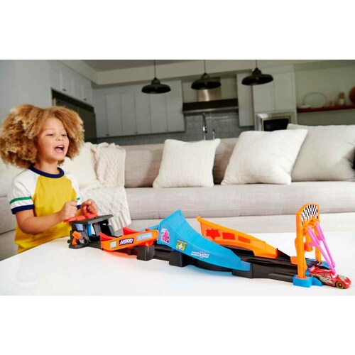 Pista Set de Carreras Glow Racing Cars de Disney y Pixar