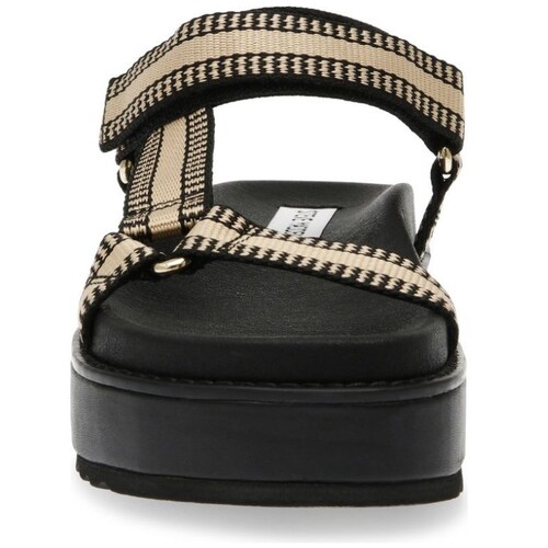 Sandalia con Plataforma Steve Madden Color Negro