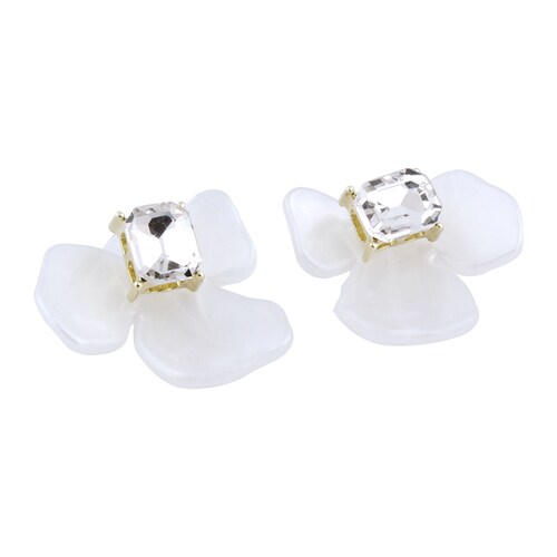 Aretes Flor con Tres Pétalos y Brillante C2C