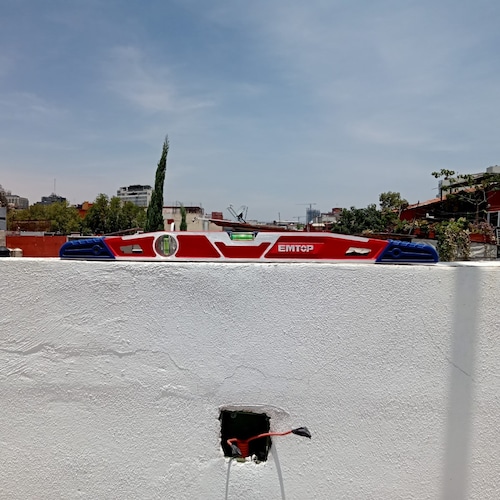 Nivel Aluminio 23" Uso Rudo Emtop