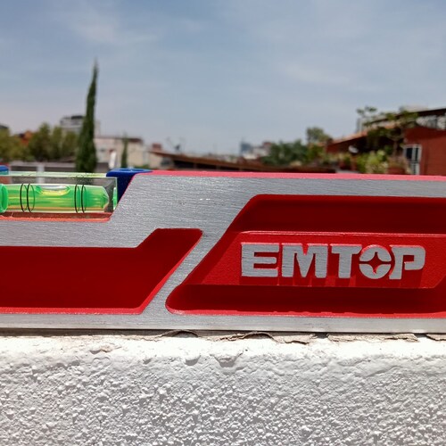 Nivel Aluminio 23" Uso Rudo Emtop