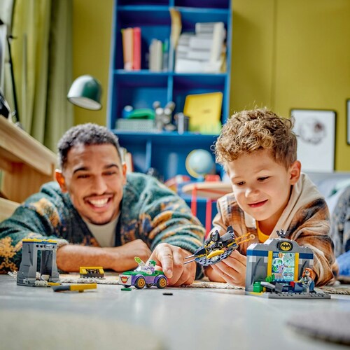 Dc Batman Baticueva con Batman, Batgirl Y The Joker 76272 Lego