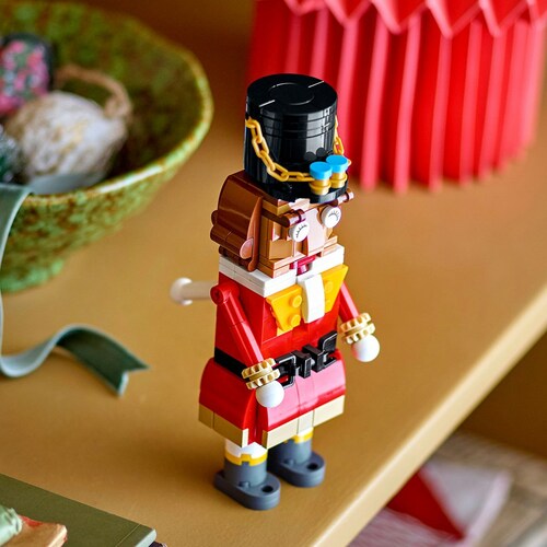 Figura Cascanueces Lego