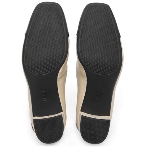 Zapatilla con Puntera de Charol para Mujer Flexi