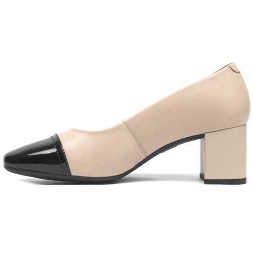 Zapatilla con Puntera de Charol para Mujer Flexi