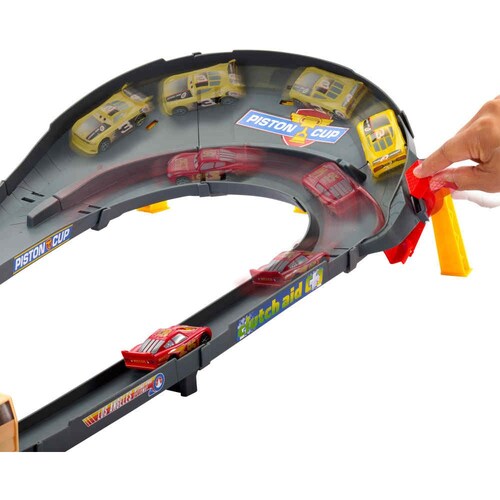 Cars de Disney y Pixar Pista de Juguete Circuito Nascar Mattel