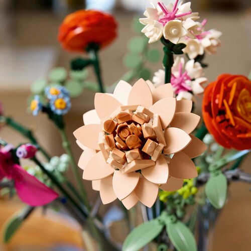 Botanicals Ramo de Flores Fantasia en Rosa Lego