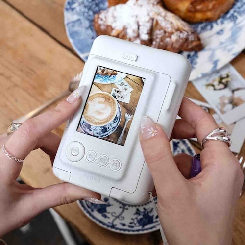 Cámara Fujifilm Instax Mini Liplay Blanca