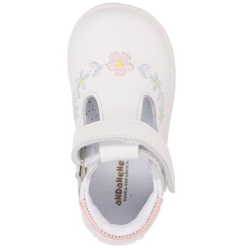 Zapato con Aplicación Floral Andanenes para Niña