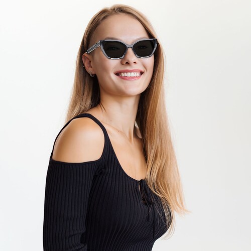 Lentes de Sol Cat Eye Westies Grises para Mujer