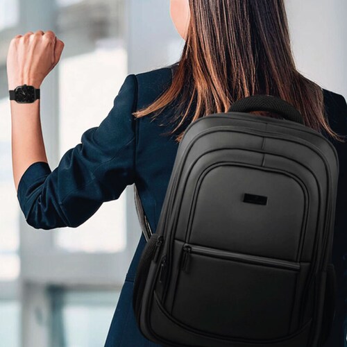 Bundle Mochila Essentials y Reloj Perfect Choice