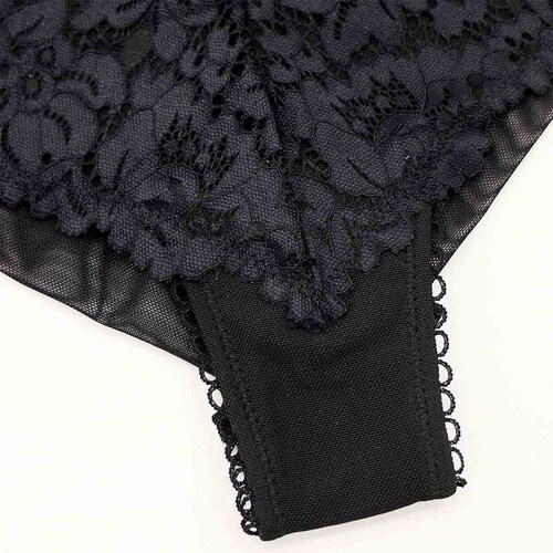 Panty con Encaje Couture