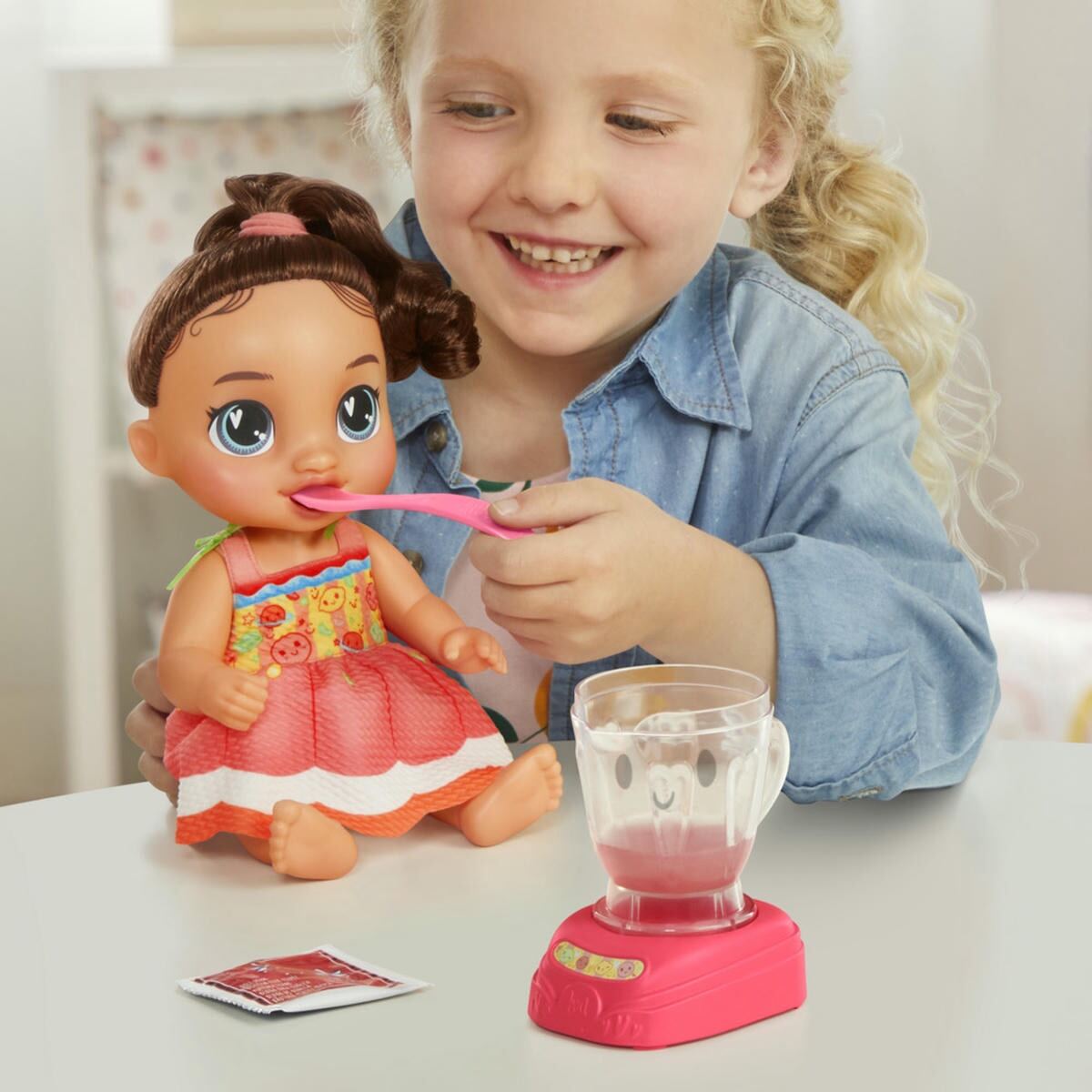 Baby Alive Muñeca Deliciosos Batidos Gigi Giggles Hasbro