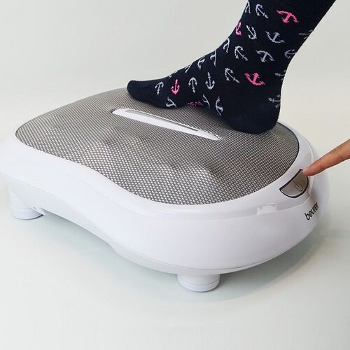 Aparato masaje 18 cabezales Shiatsu de pies Beurer FM60.