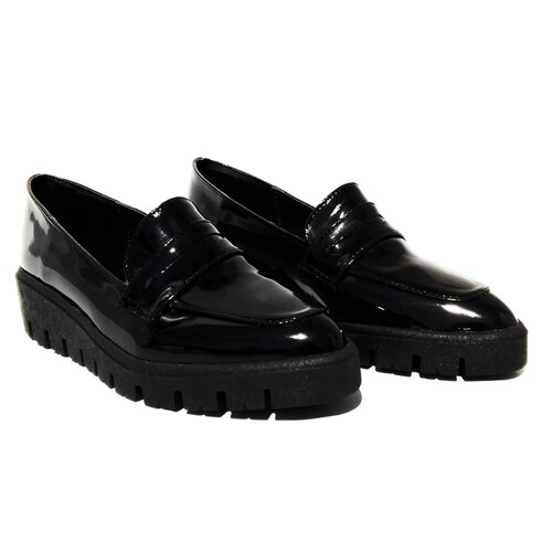 Mocasines de moda para mujer, diseño puntal. Delia Torres®
