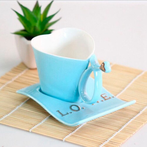 Taza De Cerámica Con Forma De Corazón Con Base Y Cuchara S