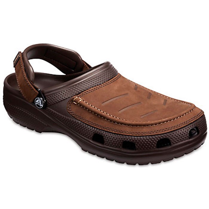 Crocs cafe 2024 hombre