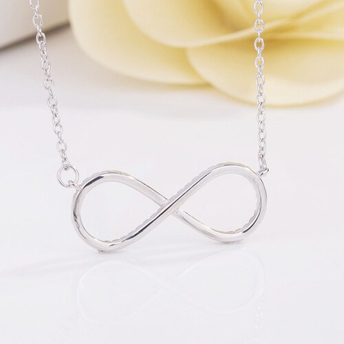 Hermoso Collar Infinito VAROURO  Plata Ley 925 + Estuche Premium 