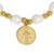 Pulsera de dama dorada en acero inoxidable con medalla de San Benito, perlas y esferas