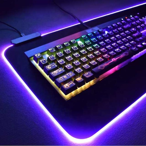 Mouse Pad Gamer Antideslizante Gadgets & Fun Ultra Gaming RGB Ergonómico y Waterproof USB