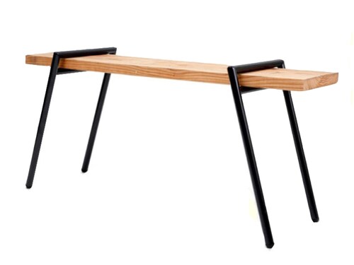 MESA DE RECEPCION modelo ZUZE marca POLTRONE
