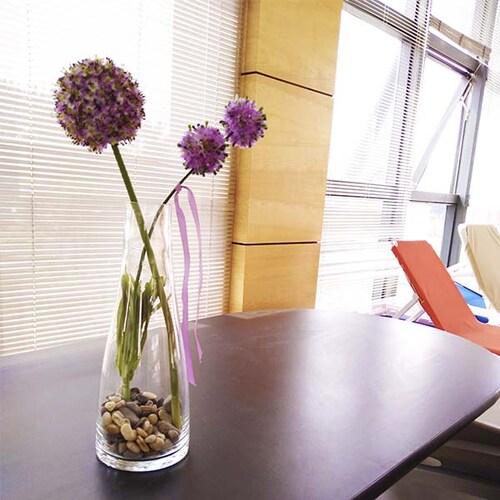 Florero botella circular Serazu de 33.5 cm. 