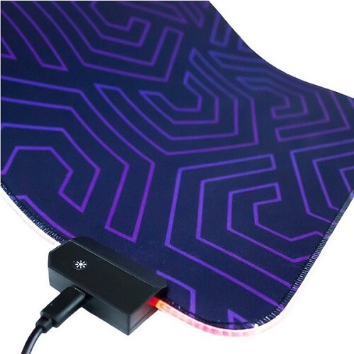 Mouse Pad Gamer Beast BMP-LED, XL, Luz LED, Diseño Impermeable, 1.5 m